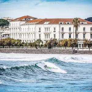 Hotel Grand Des Sablettes Plage, Curio Collection By Hilton, La Seyne-sur-Mer
